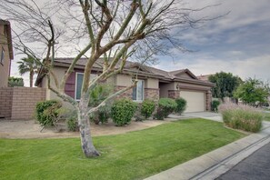 House (3 Bedrooms) | Interior - Indio Home W/private Pool & Putting Green By Golf (Indio)