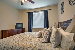 House (3 Bedrooms) | Interior - Indio Home W/private Pool & Putting Green By Golf (Indio)