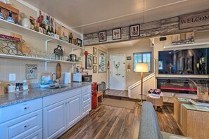 Apartment (1 Bedroom) | Interior