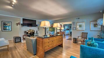 House (3 Bedrooms) | Lobby