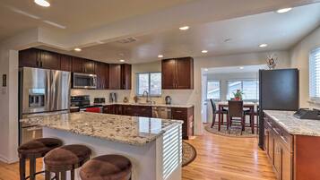 House (2 Bedrooms) | Interior