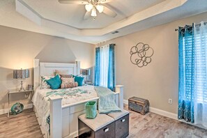 House (3 Bedrooms) | Interior - Beach-themed Retreat: 10 Mi to Downtown Charleston (North Charleston)