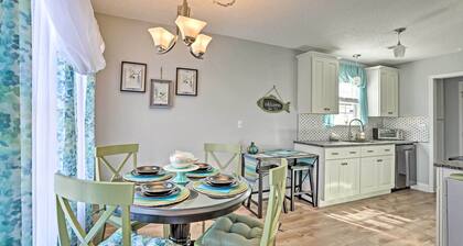 Beach-themed Retreat: 10 Mi to Downtown Charleston