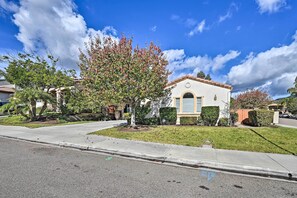 Apartment (0 Bedroom) | Interior - Chula Vista Studio w/ Hot Tub ~ 9 Mi to Downtown (Chula Vista)