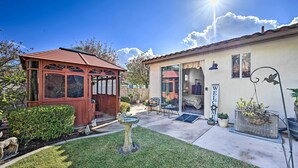 A house with a covered patio, a bird bath, and a welcome sign. - Chula Vista Studio w/ Hot Tub ~ 9 Mi to Downtown (Chula Vista)