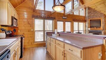 House (1 Bedroom) | Interior