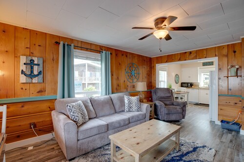 Oceanview Rockaway Beach Condo w/ Deck & Gas Grill