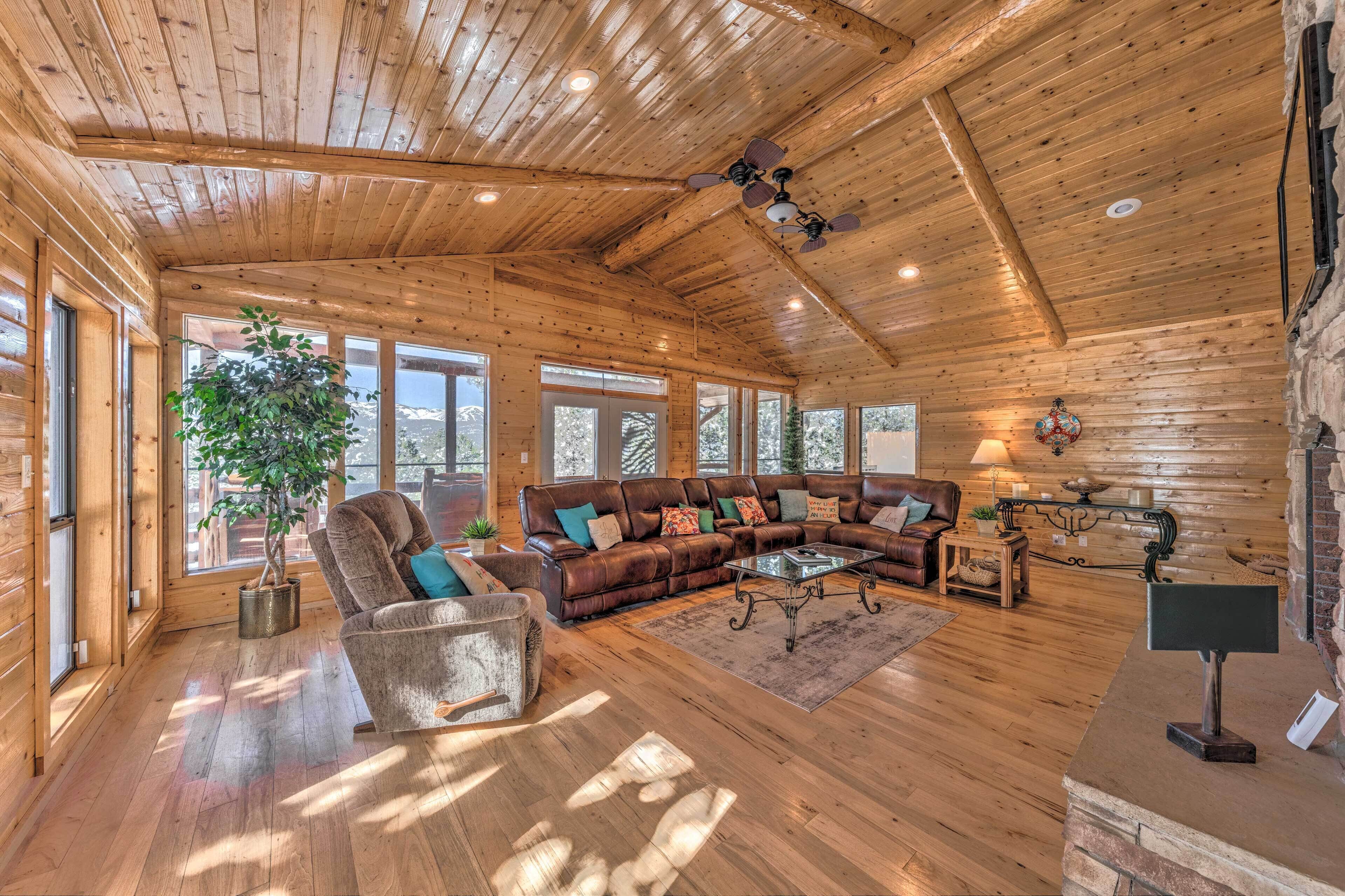House (4 Bedrooms) | Interior
