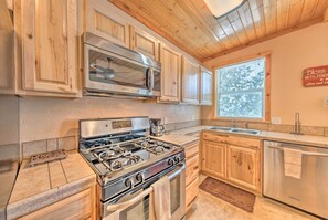 House (4 Bedrooms) | Interior - Spacious Ruidoso Home w/ Hot Tub & Fireplaces (Ruidoso)
