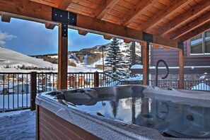 Apartment (3 Bedrooms) | Interior - 'eagle's Nest' Crested Butte Townhome w/ Mtn Views (Crested Butte)