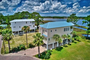 Exterior - Riverfront Carrabelle Home w/ Furnished Patio! (Carrabelle)