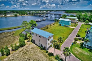 Exterior - Riverfront Carrabelle Home w/ Furnished Patio! (Carrabelle)