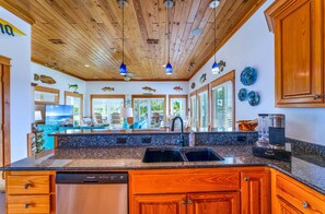 Interior - Riverfront Carrabelle Home w/ Furnished Patio! (Carrabelle)