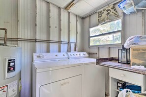 House (3 Bedrooms) | Interior - Sun-soaked Bradenton Home w/ Screened Porch! (Bradenton)