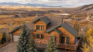 House (4 Bedrooms) | Front of property