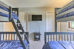 Căn hộ (3 Bedrooms) | 3 phòng ngủ, khu vực làm việc phù hợp cho laptop