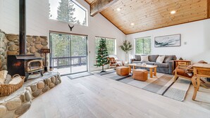 Casa (4 Bedrooms) | Área de sala de estar