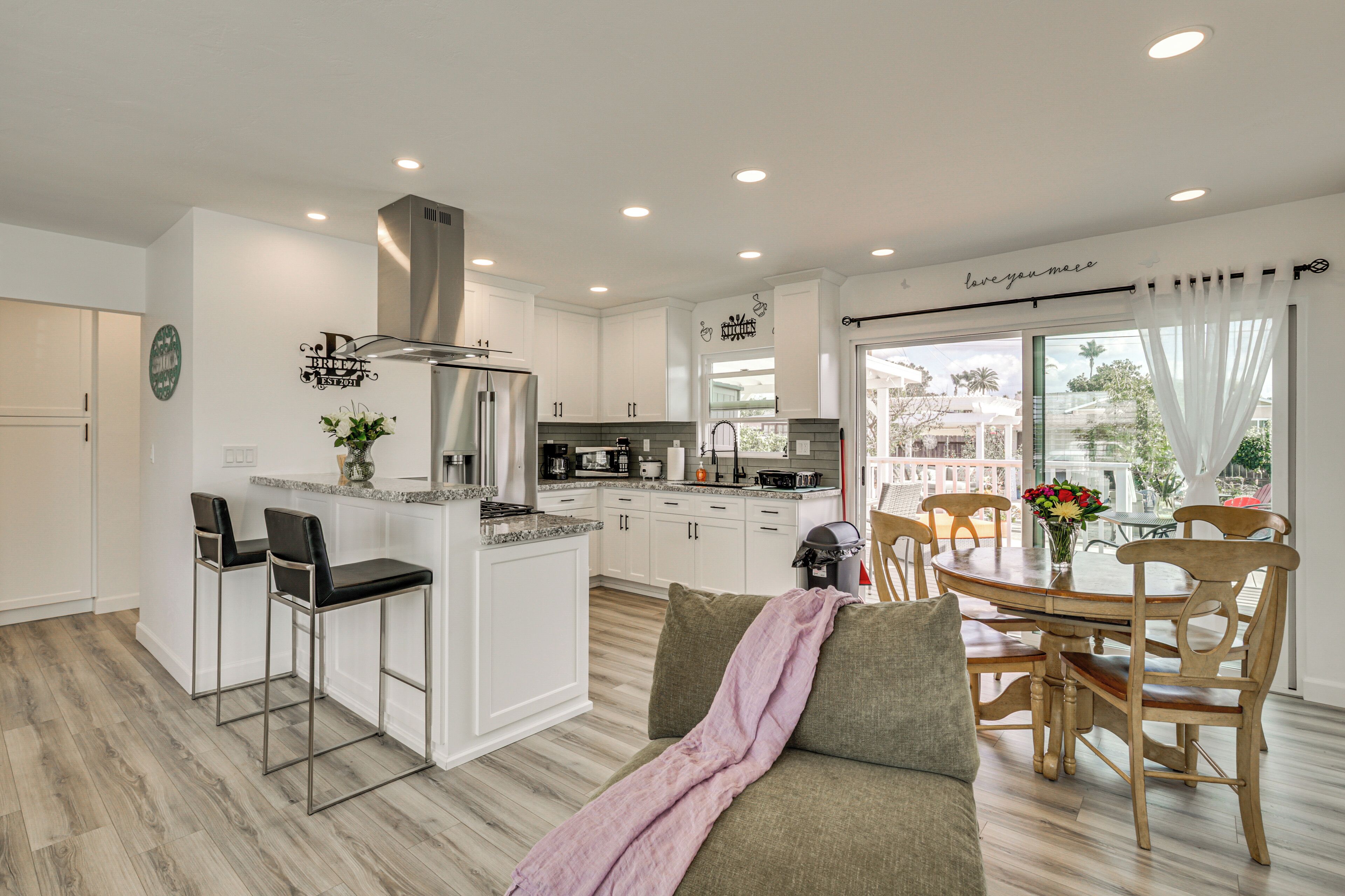 House (2 Bedrooms) | Interior