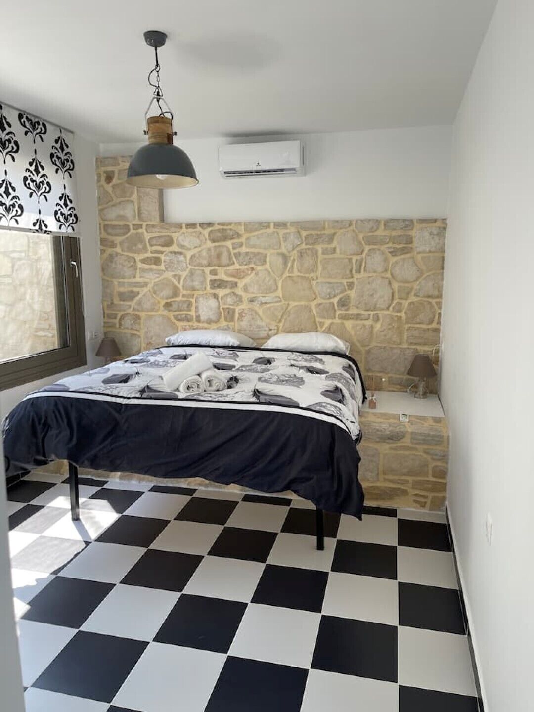 2 chambres, fer et planche à repasser, Wi-Fi gratuit, draps fournis