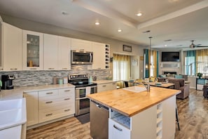 House (4 Bedrooms) | Interior