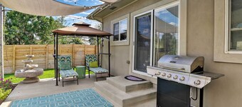 7 Mi to Dtwn Denver: Arvada Home w/ Patio