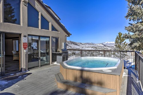 Steamboat Ski Getaway w/ Balcony & Resort Views!