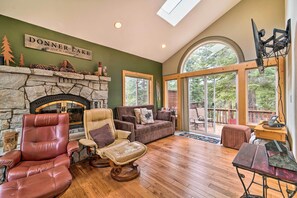 Interior - Tahoe Donner Retreat w/ Hot Tub & Fireplace! (Truckee)