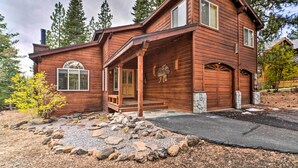 Exterior - Tahoe Donner Retreat w/ Hot Tub & Fireplace! (Truckee)