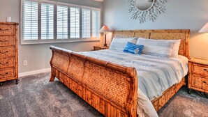 3 bedrooms, laptop workspace, iron/ironing board, bed sheets - Oceanfront Crescent Beach Villa - Sunrise Views! (St. Augustine)