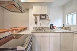 Cottage (1 Bedroom) | Interior - Pet-friendly San Diego Gem w/ Patio & Grill (San Diego)