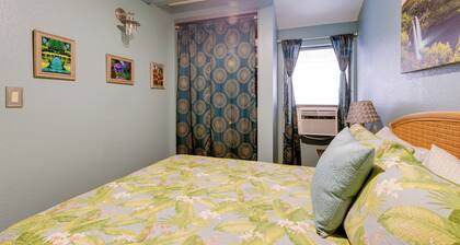 Ocean-view Condo < Half Mile to Kalapaki Beach!