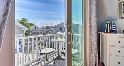 'captain's Quarters' Updated Provincetown Apt