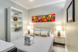 Apartment (1 Bedroom) | Interior - Sunny Miami Beach Condo Steps to Boardwalk! (Miami Beach)