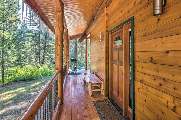 House (3 Bedrooms) | Interior - Secluded Leavenworth Cabin on Chiwawa River! (Leavenworth)