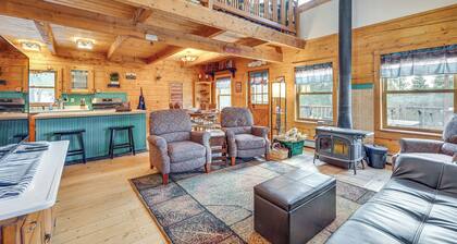 Deck, Fire Pit & Grill: Log Cabin in Black Hawk