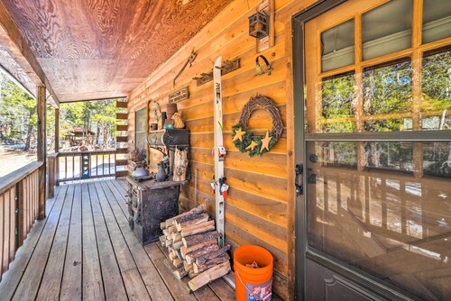Deck, Fire Pit & Grill: Log Cabin in Black Hawk