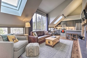 Apartment (1 Bedroom) | Interior - Hot Tub + Ski Shuttle Access: Keystone Condo! (Keystone)