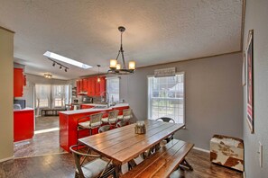 House (3 Bedrooms) | Interior - Packwood Cabin <20 Mi to Mt Rainier Adventure (Packwood)