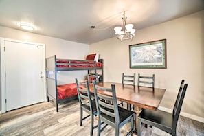 Apartment (1 Bedroom) | Interior - Mammoth Mtn Escape w/ Pool & Walk to Ski Lift (Mammoth Lakes)