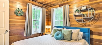 Creekside Morrison Cabin ~ 9 Mi to Red Rocks Park!