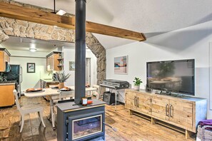 House (2 Bedrooms) | Interior - Creekside Morrison Cabin ~ 9 Mi to Red Rocks Park! (Morrison)