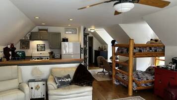 Télévision, table de tennis de table