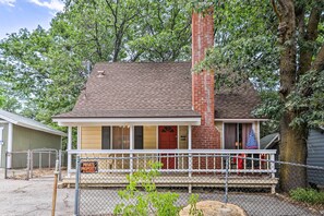 House (2 Bedrooms) | Interior - Cozy Crestline Cabin, Close to Lakes, Parks! (Crestline)