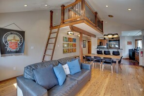 Apartment (2 Bedrooms) | Front of property