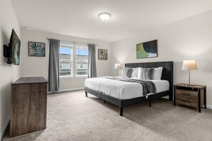 5 bedrooms, travel cot, WiFi, bed sheets