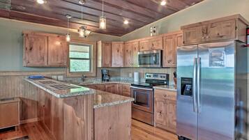 House (2 Bedrooms) | Interior