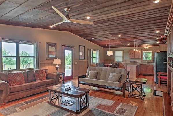 House (2 Bedrooms) | Interior - Guntersville Cabin w/ Lake Views! (Guntersville)