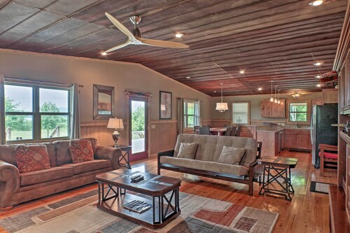 Guntersville Cabin w/ Lake Views!