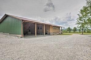 House (2 Bedrooms) | Interior - Guntersville Cabin w/ Lake Views! (Guntersville)