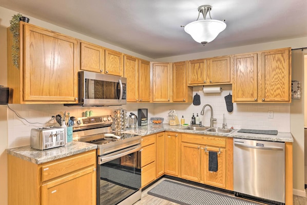 House (3 Bedrooms) | Interior